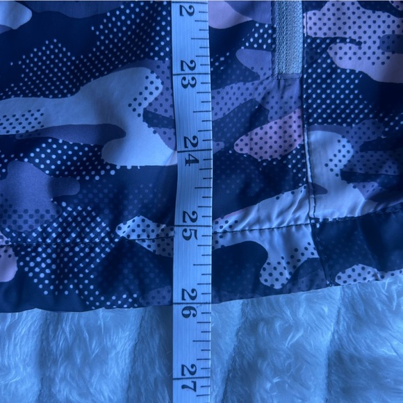 New Balance Womens Small Pink Camo Lightweight Wind Breaker Jacket - Picture 2 of 7